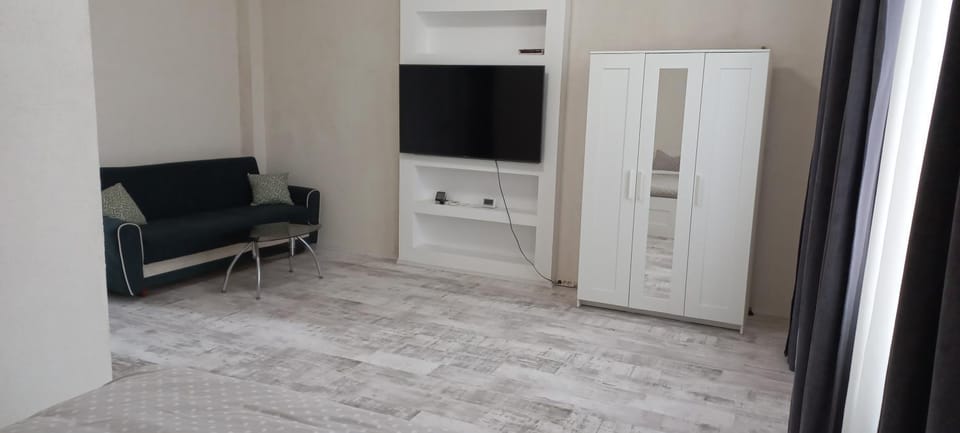 TV and multimedia, wardrobe