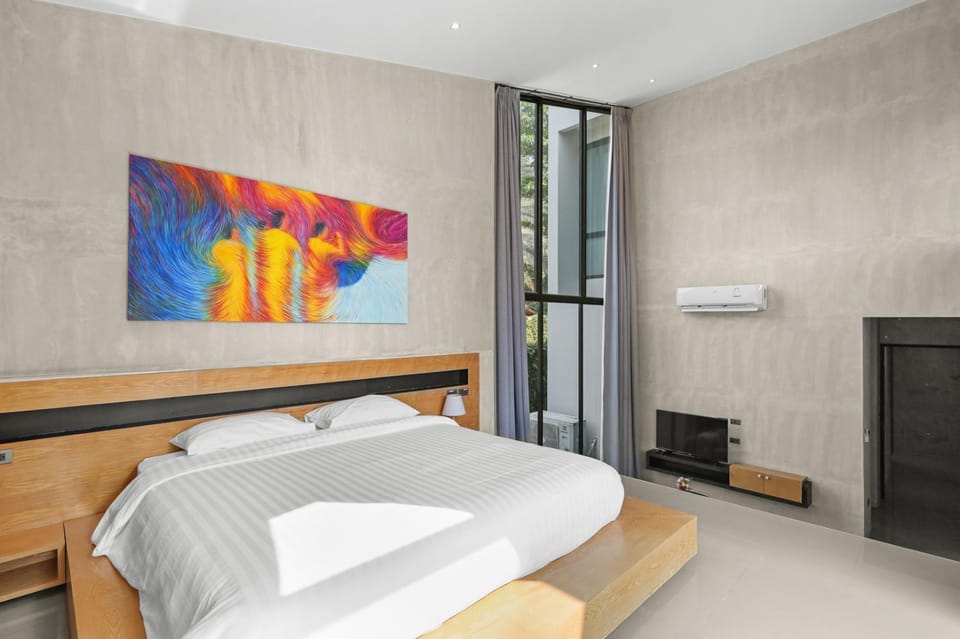 Bed, Photo of the whole room, Bedroom, air conditioner