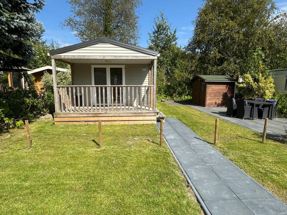 Property building, Patio, Garden