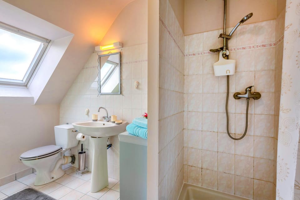 Bathroom, Living room
