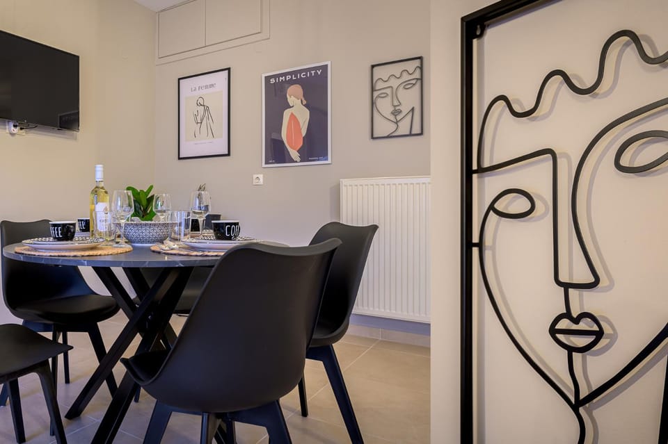 TV and multimedia, Decorative detail, Dining area