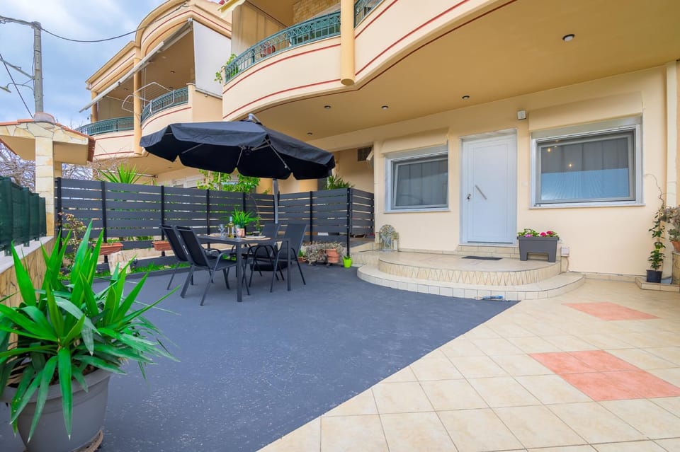Property building, Patio, Spring, Day, View (from property/room), Balcony/Terrace, Dining area