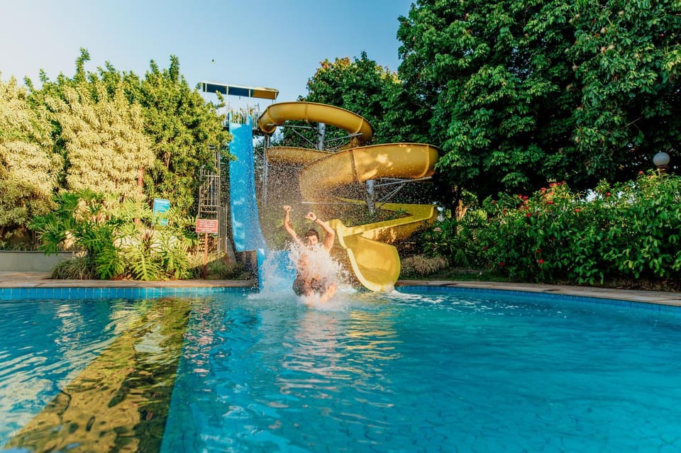 Day, People, Natural landscape, Guests, Pool view, Swimming pool