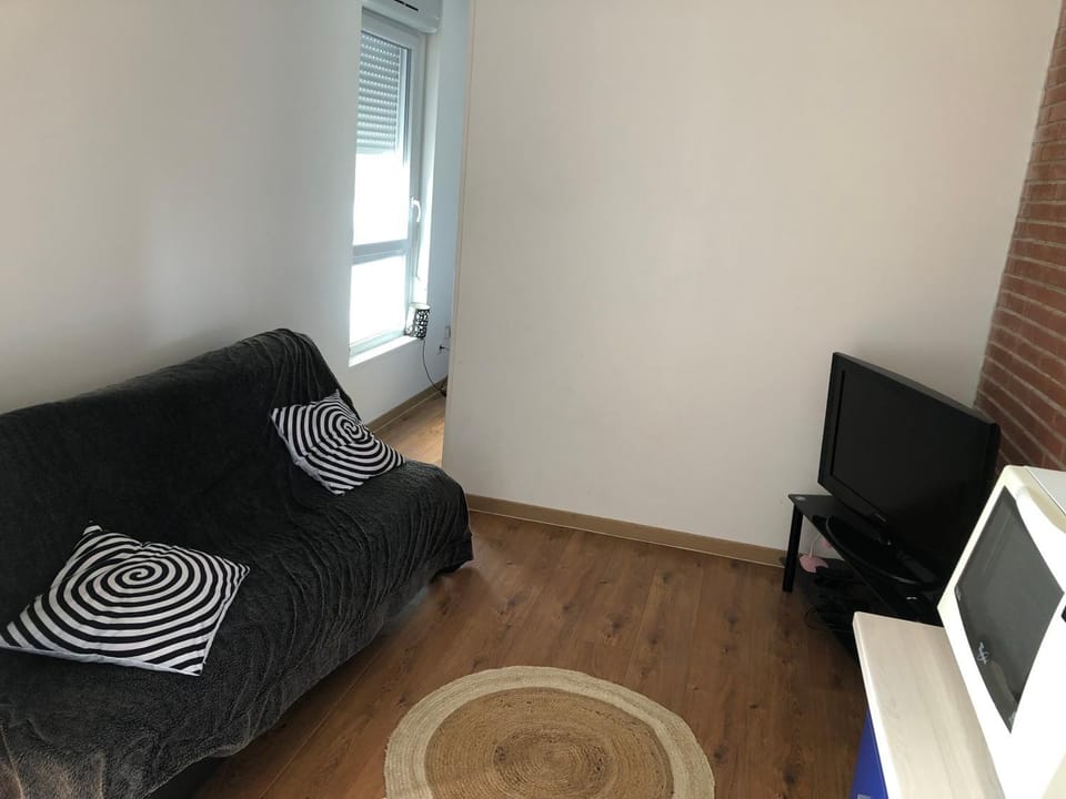TV and multimedia, View (from property/room), Living room, Seating area