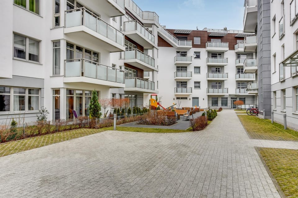 Property building, Day