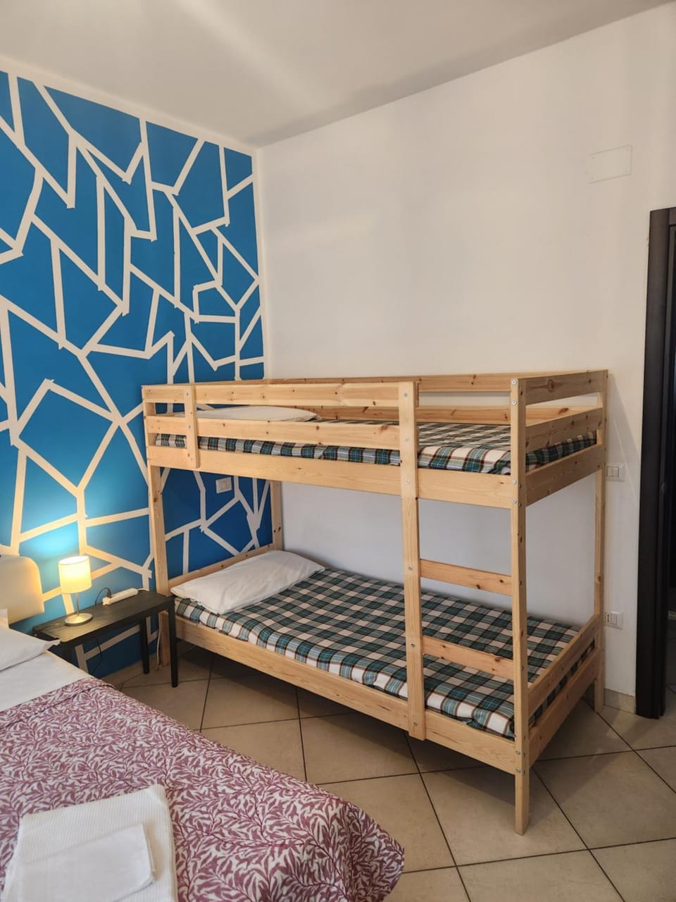 Bedroom, bunk bed