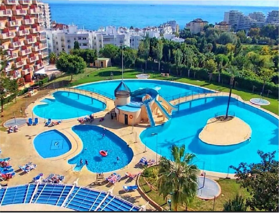 Fishing, Lounge or bar, Cycling, Diving, Swimming pool