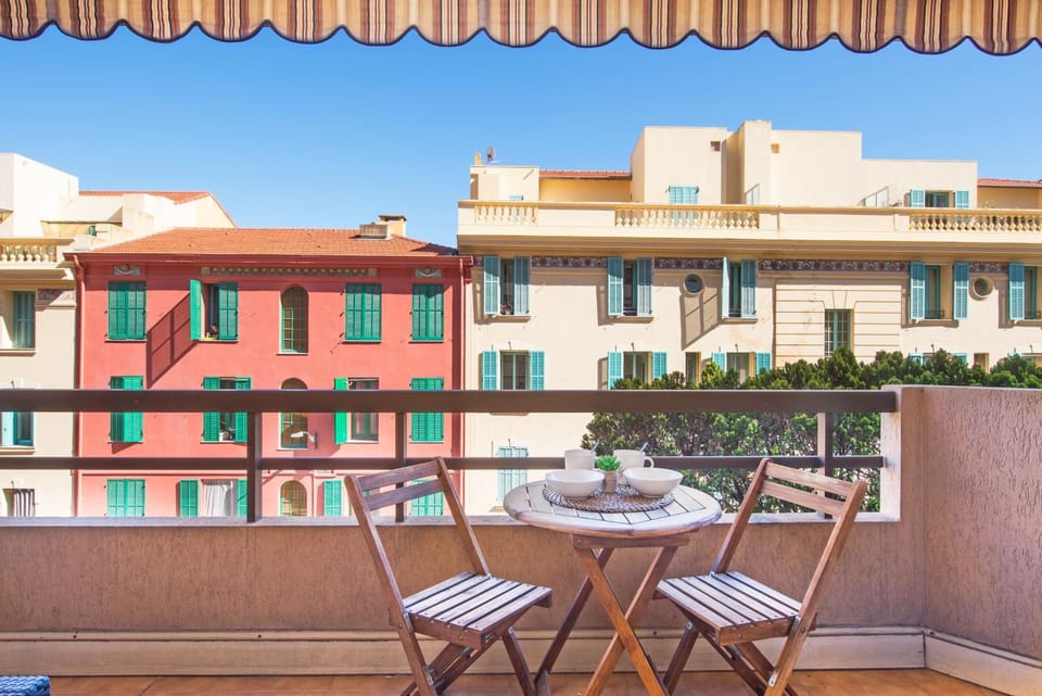 Balcony/Terrace, Dining area