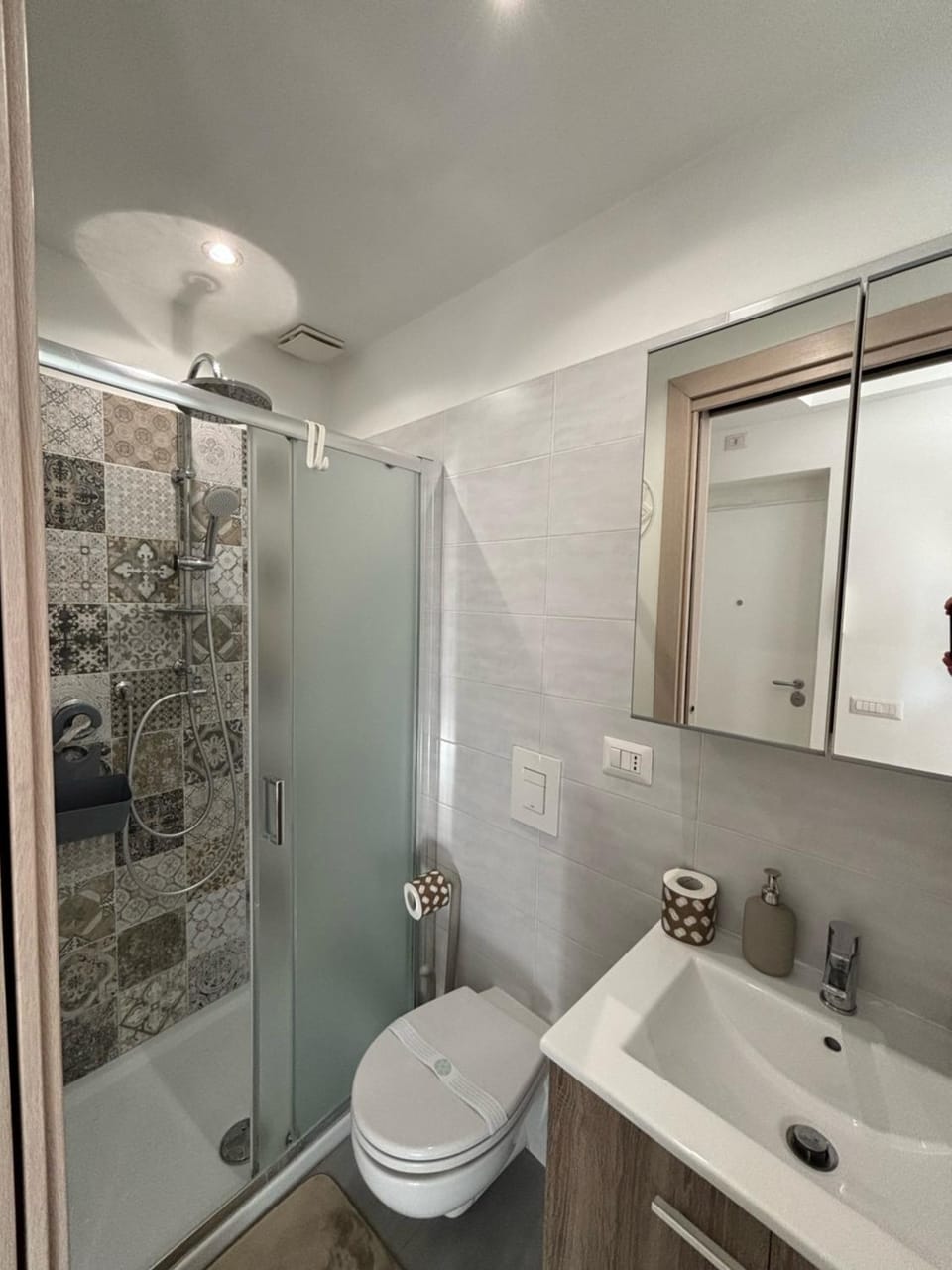 Shower, Bathroom