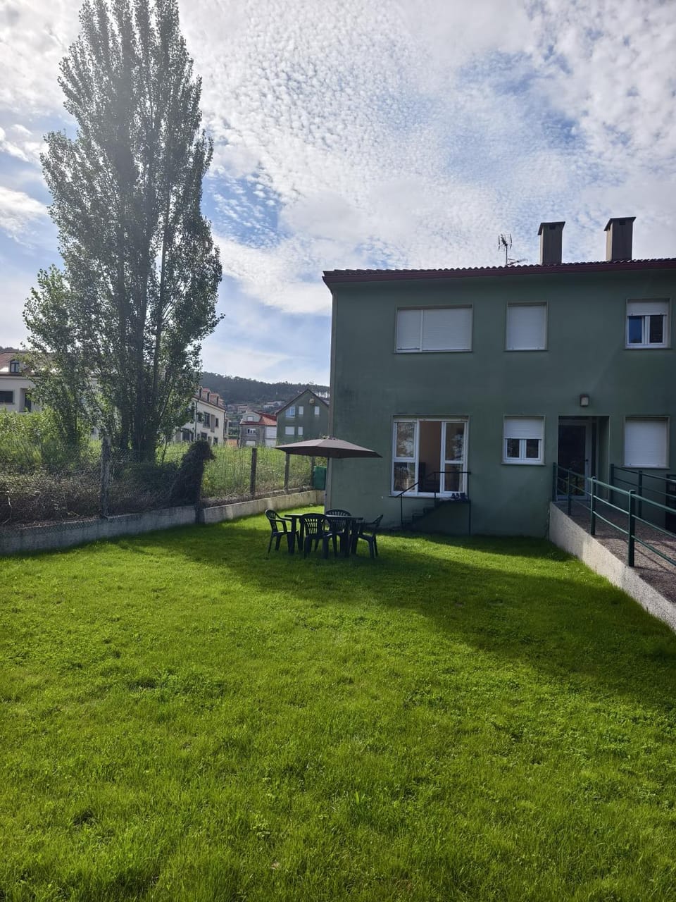 Apartamento jardín privado y piscina a 100 m playa Apartment in Galicia