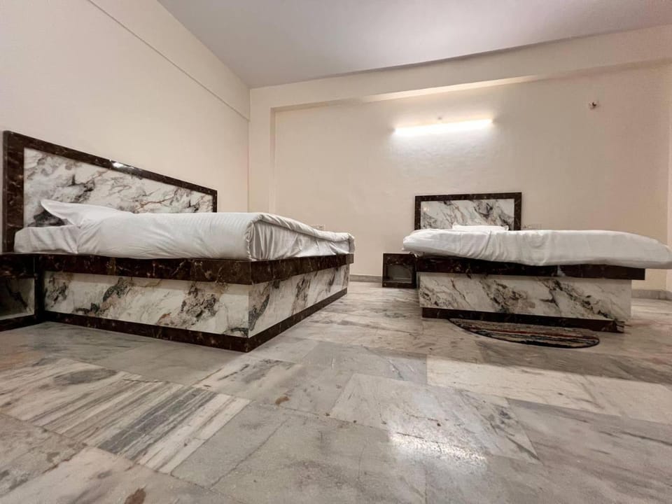 Shri Kailash Dham Bed and Breakfast in Uttar Pradesh