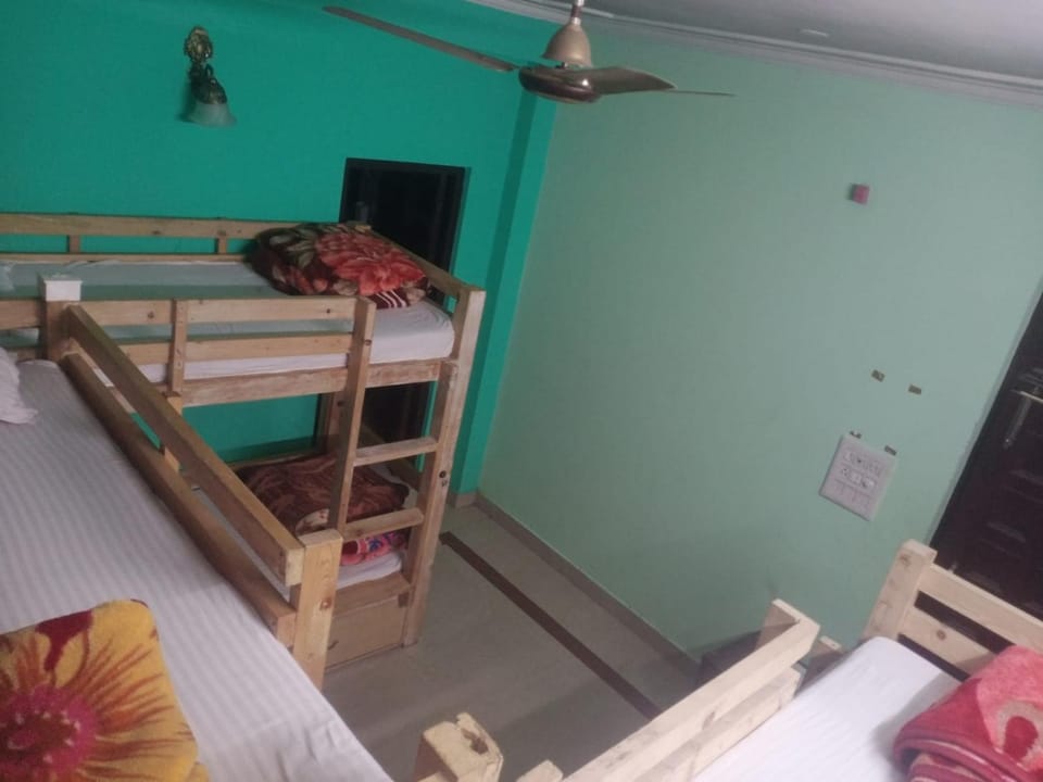 Chinmay Hostel & Yoga Centre Vacation rental in Punjab, India