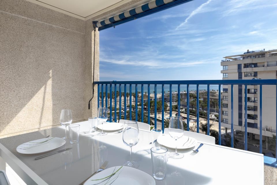 Balcony/Terrace, Pool view, Sea view