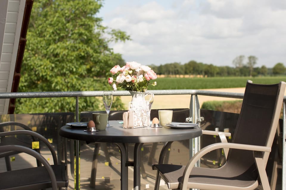 Natural landscape, View (from property/room), Balcony/Terrace, Seating area, Garden view