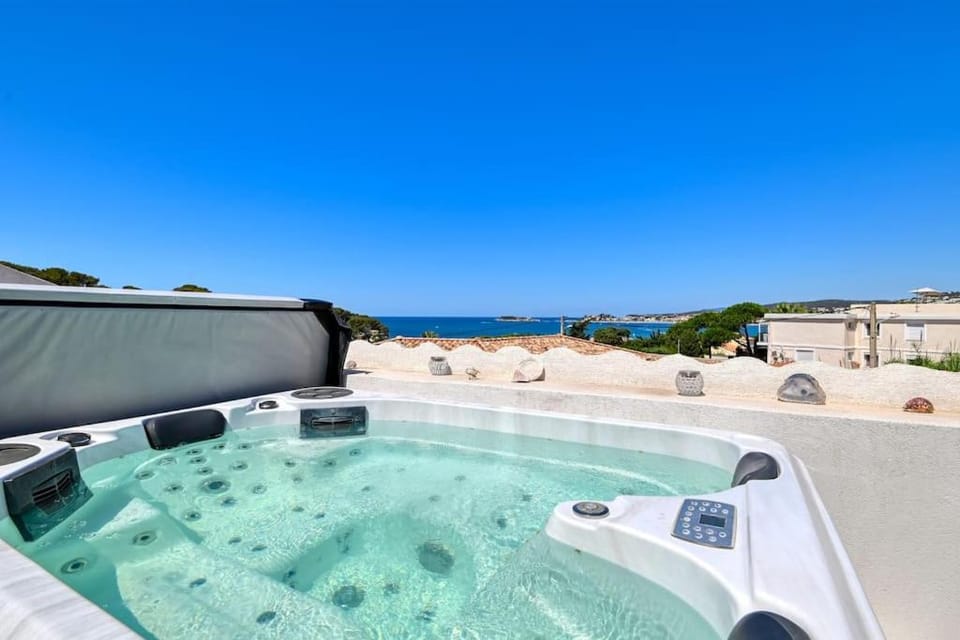 Day, Natural landscape, Hot Tub, Sea view