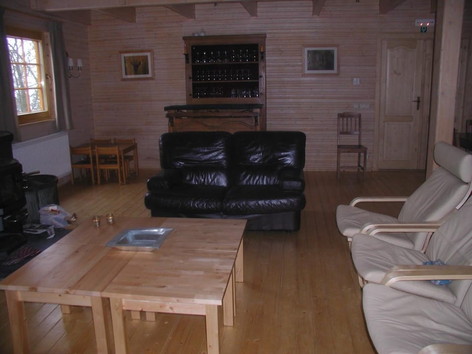 Communal lounge/ TV room