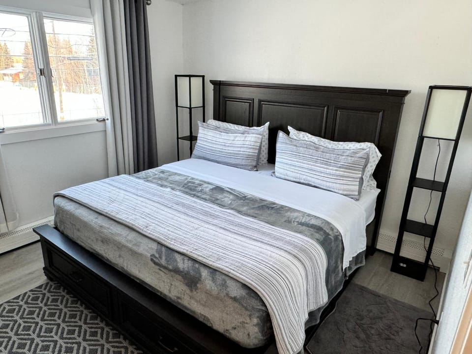 #9 Deluxe Room Apartment in Fairbanks