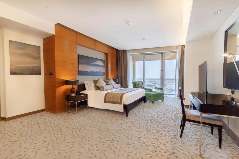Four Apple EMAAR Fashion Avenue Studio Apartment in Dubai