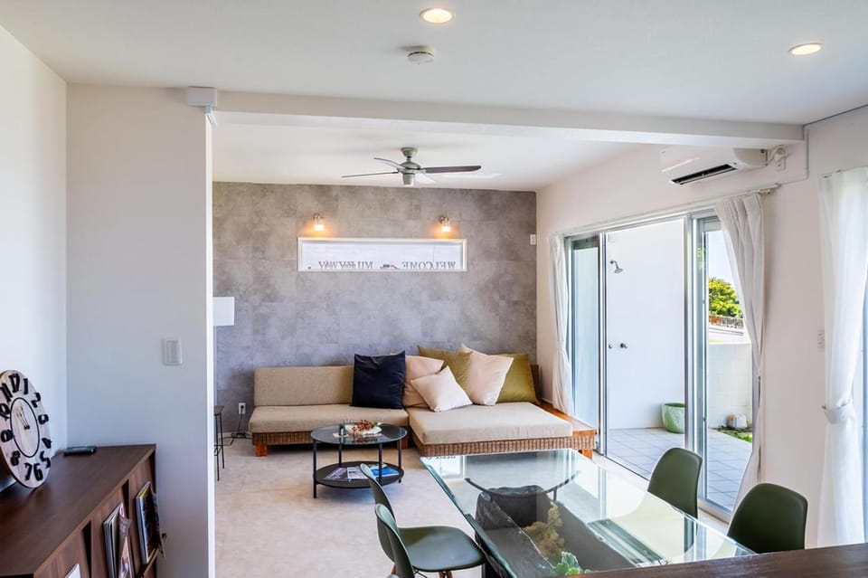 Living room, Dining area, air conditioner