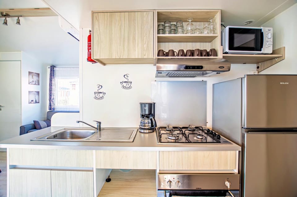 Mobil-Home Valras plage Hotel in Occitanie