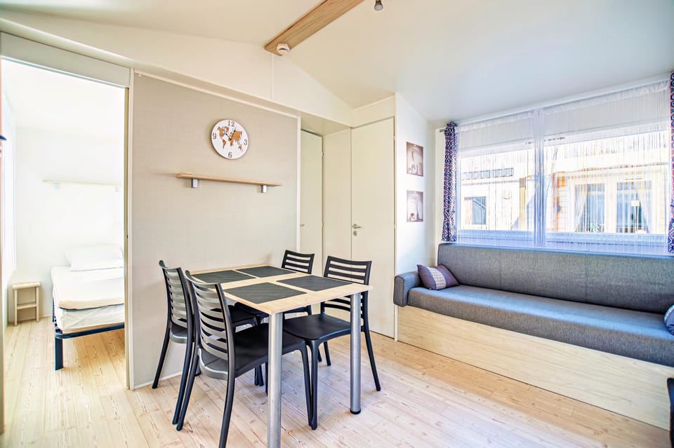 Mobil-Home Valras plage Hotel in Occitanie