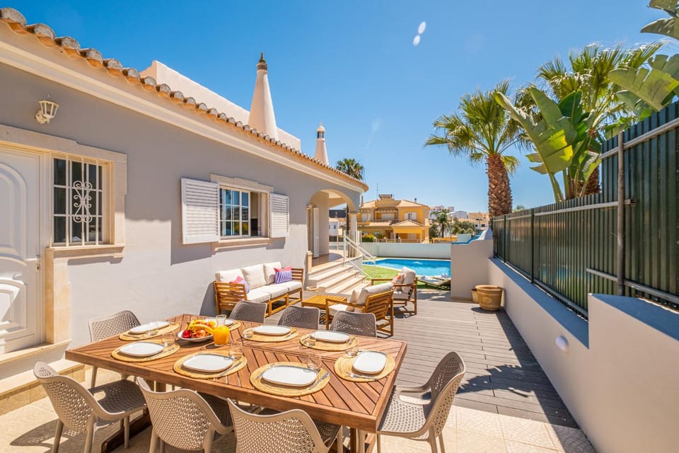 Balcony/Terrace, Swimming pool