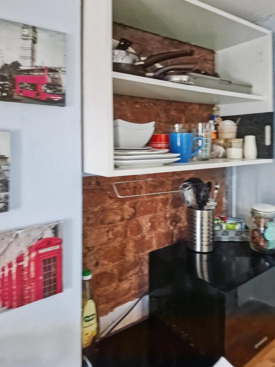 Kitchen or kitchenette, Decorative detail, microwave