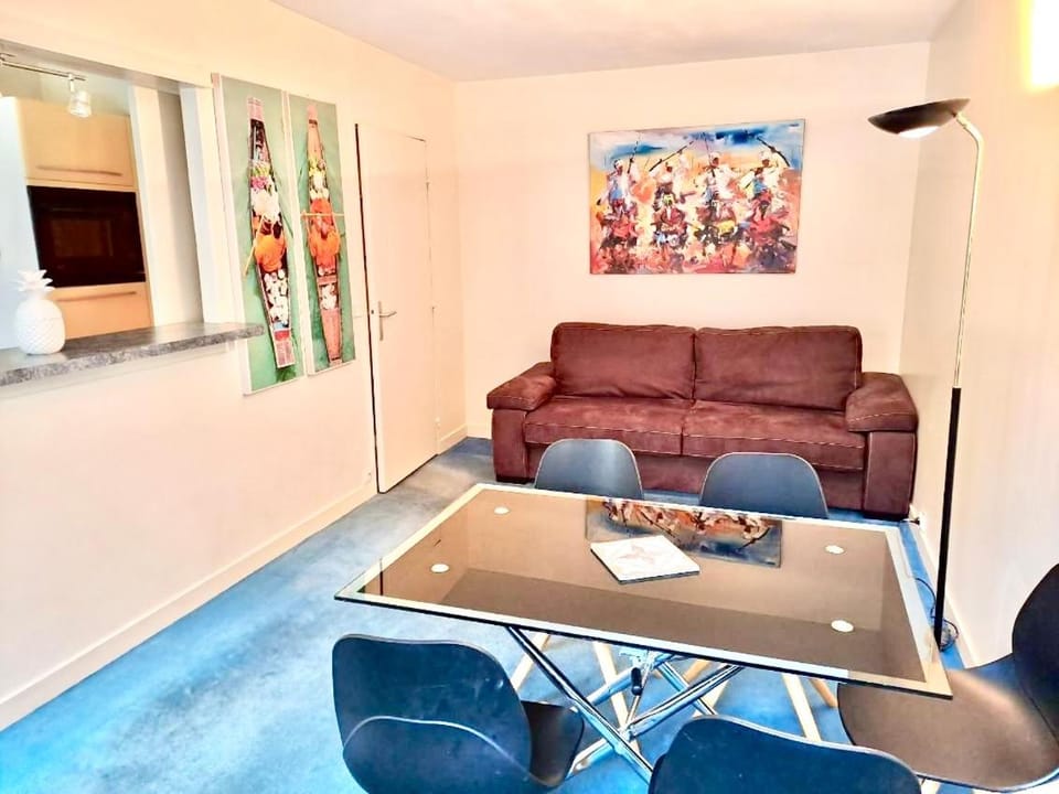 Superbe appartement terrasse Apartment in Levallois-Perret