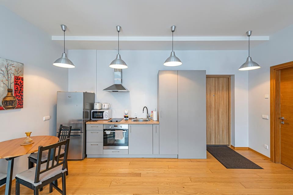 Kitchen or kitchenette, Dining area, minibar, pet friendly, stove, toaster