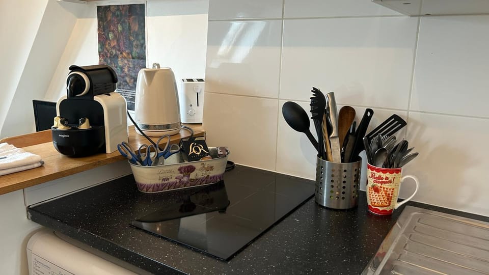 Coffee/tea facilities, Kitchen or kitchenette, toaster