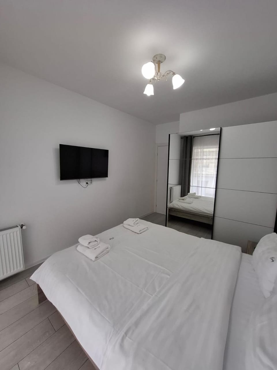 Communal lounge/ TV room, Bed, TV and multimedia, Photo of the whole room, Evening entertainment, Bedroom, internet