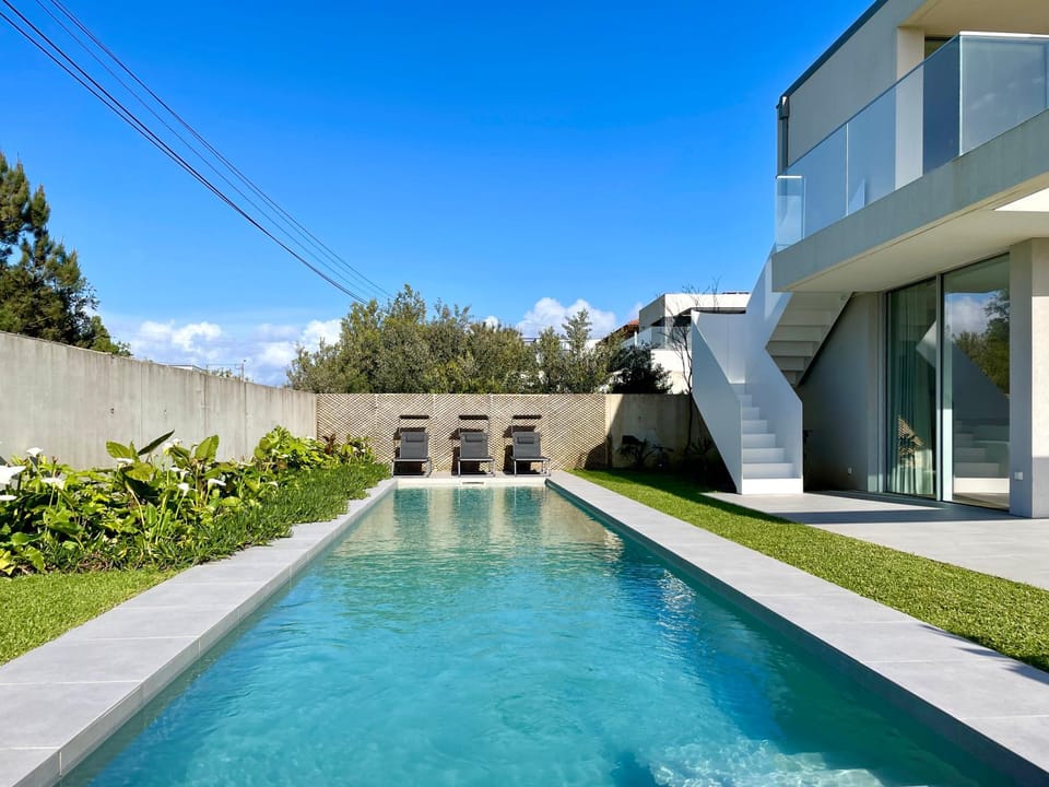 Garden, Garden view, Pool view, Swimming pool, sunbed