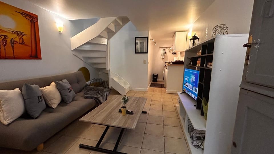TV and multimedia, Kitchen or kitchenette, Living room, Seating area, minibar, pet friendly, stove