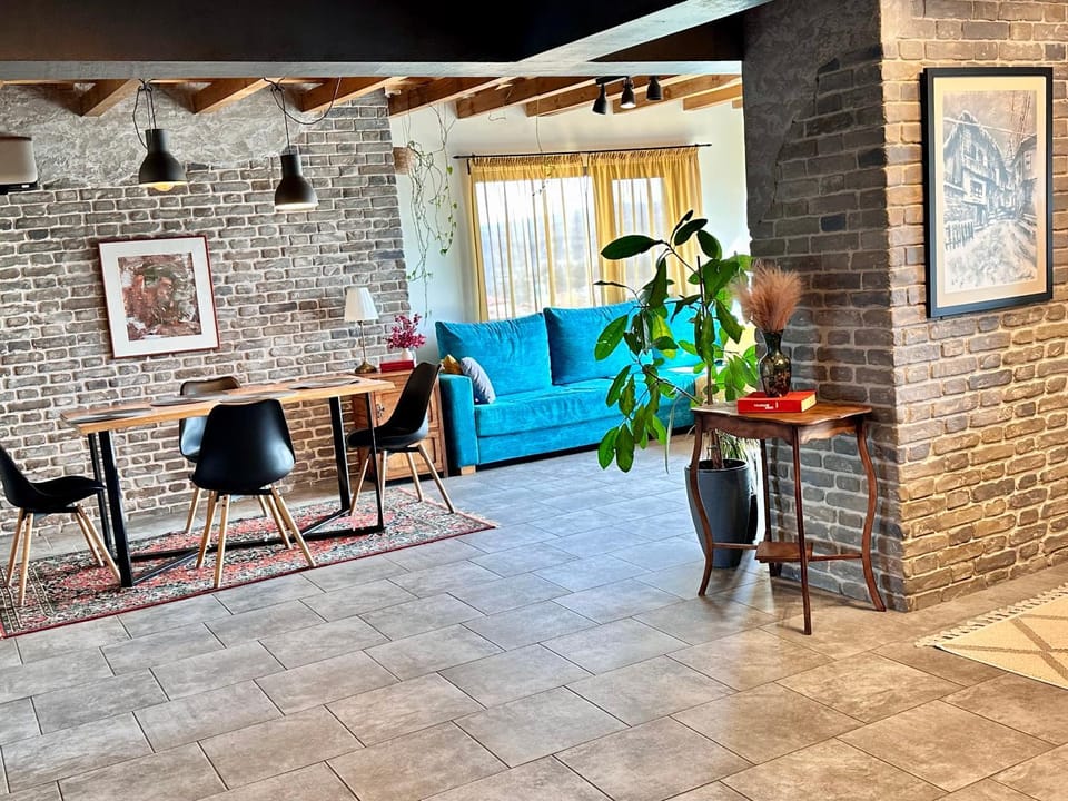 Studio54 Stunning View plus Free Parking Apartment in Veliko Tarnovo