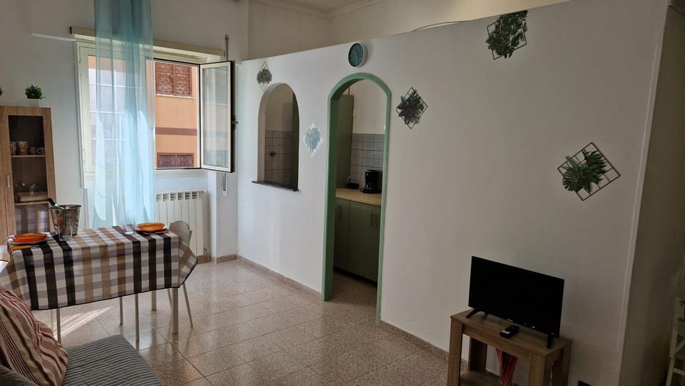 TV and multimedia, Living room, Dining area