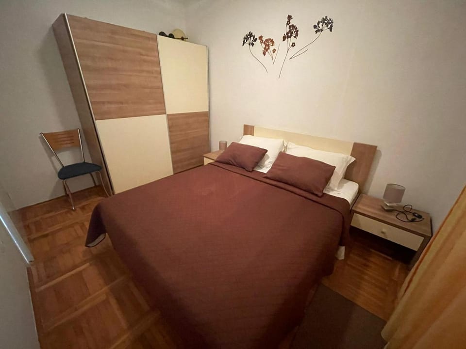 Bed, Photo of the whole room, Bedroom, wardrobe