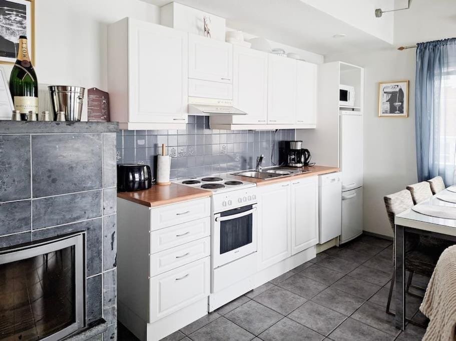 Coffee/tea facilities, Kitchen or kitchenette, Dining area, dishwasher, minibar, pet friendly, stove, toaster