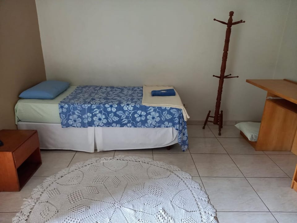 Espaço Verona-Quarto econômico com banheiro sem café e sem TV Apartment in State of Paraná