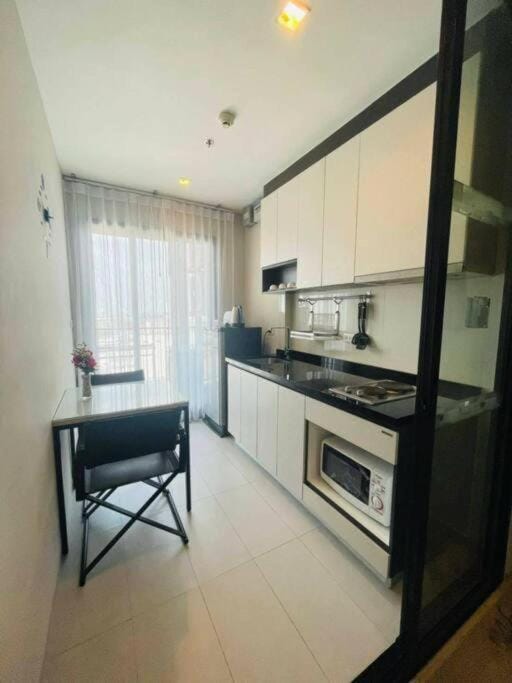 Best Pool with 360 View of Pattaya & Best Location Apartment in Pattaya City