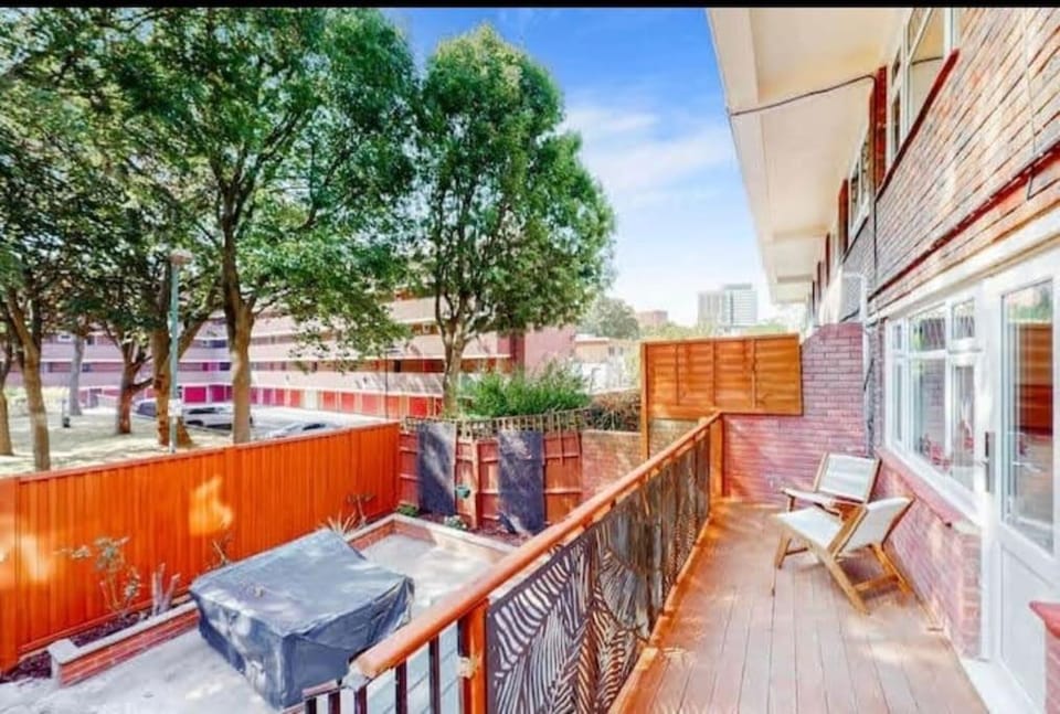 Garden, Balcony/Terrace