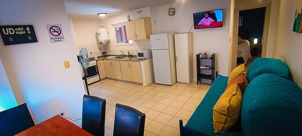 TV and multimedia, Kitchen or kitchenette, Seating area, Dining area, oven