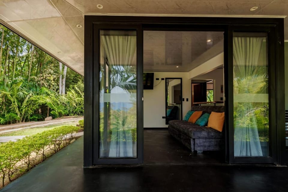 El Acuífero House in Cundinamarca, Colombia