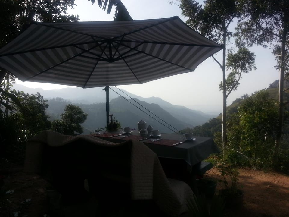Dining area, Mountain view