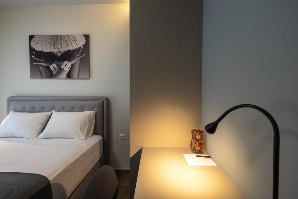 Bed, TV and multimedia, Bedroom, locker, towels, wardrobe
