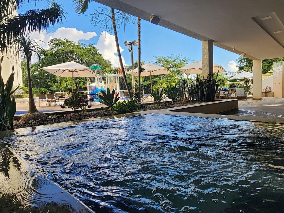 Hot Tub, Swimming pool