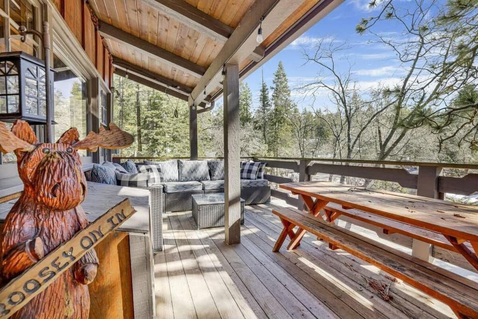 Moose Mountain Manor Big Bear~ Hot Tub~Central~BBQ~ House in Big Bear