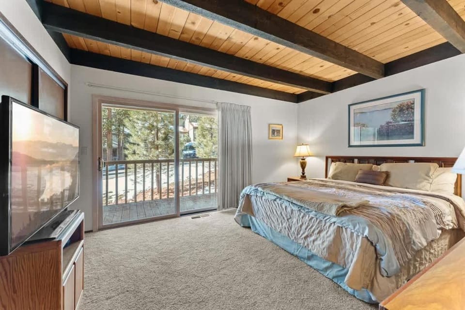 Corwin's Quarters House in Tahoe Vista