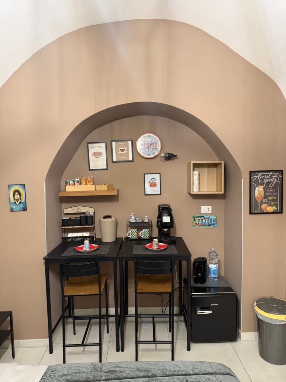 Coffee/tea facilities, Dining area, Breakfast, minibar