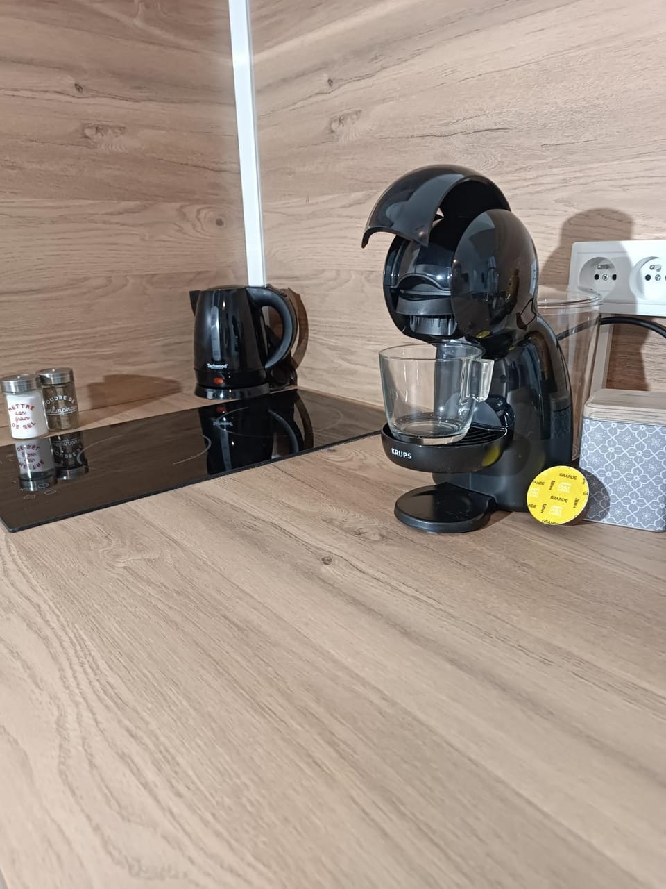 Coffee/tea facilities, minibar