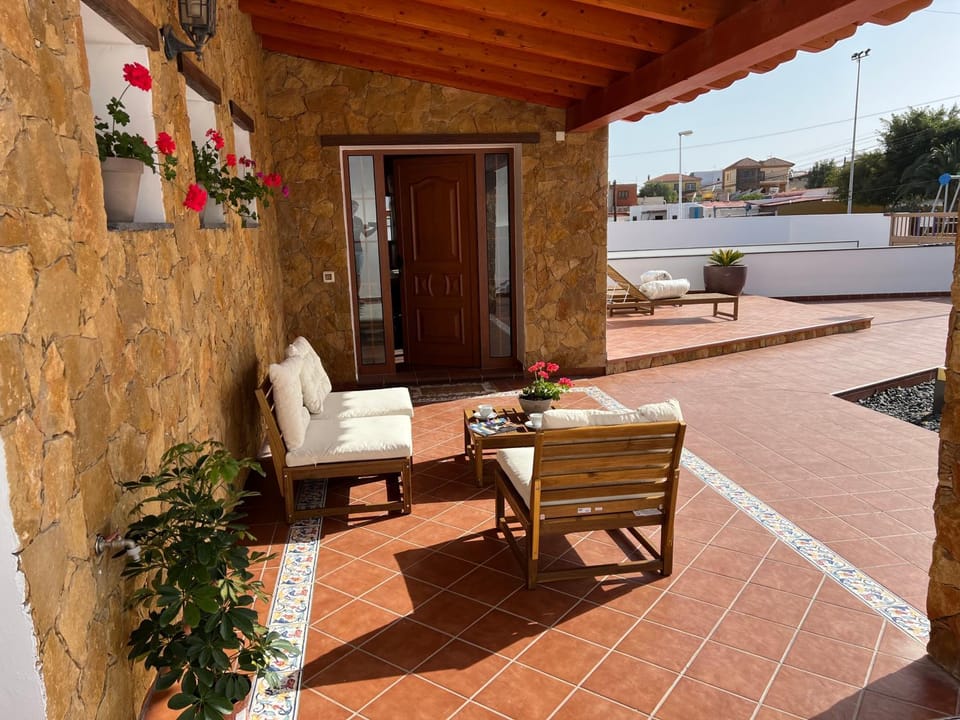 Casa Kyra House in Maxorata